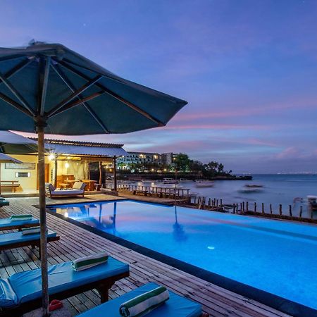 D'Muncuk Huts Lembongan Hotell Exteriör bild