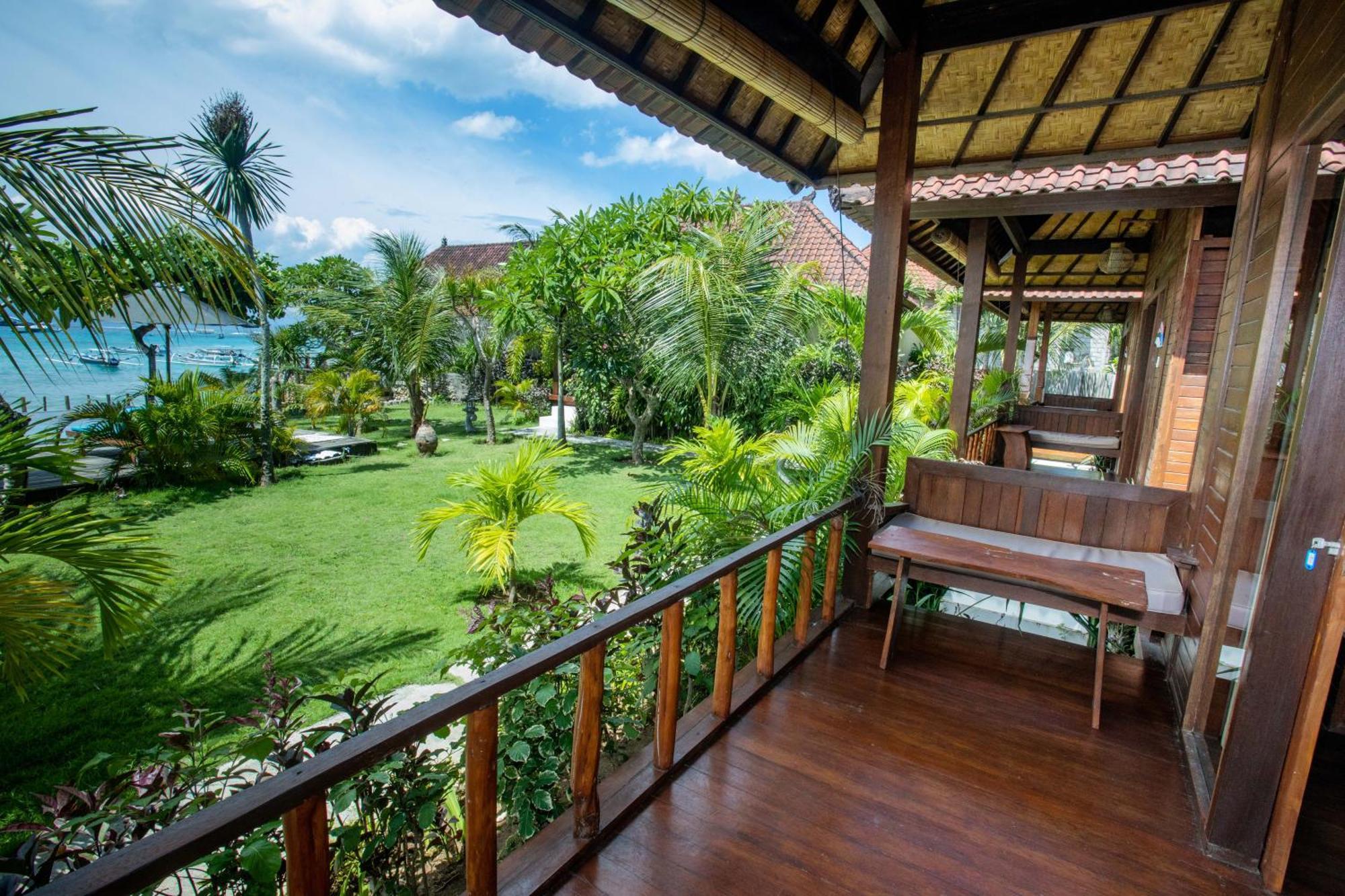 D'Muncuk Huts Lembongan Hotell Exteriör bild