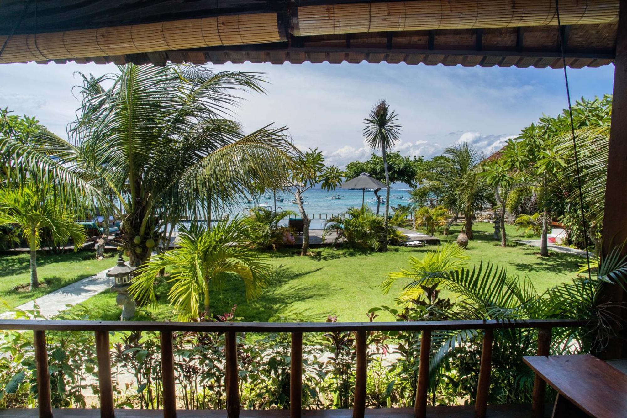 D'Muncuk Huts Lembongan Hotell Exteriör bild