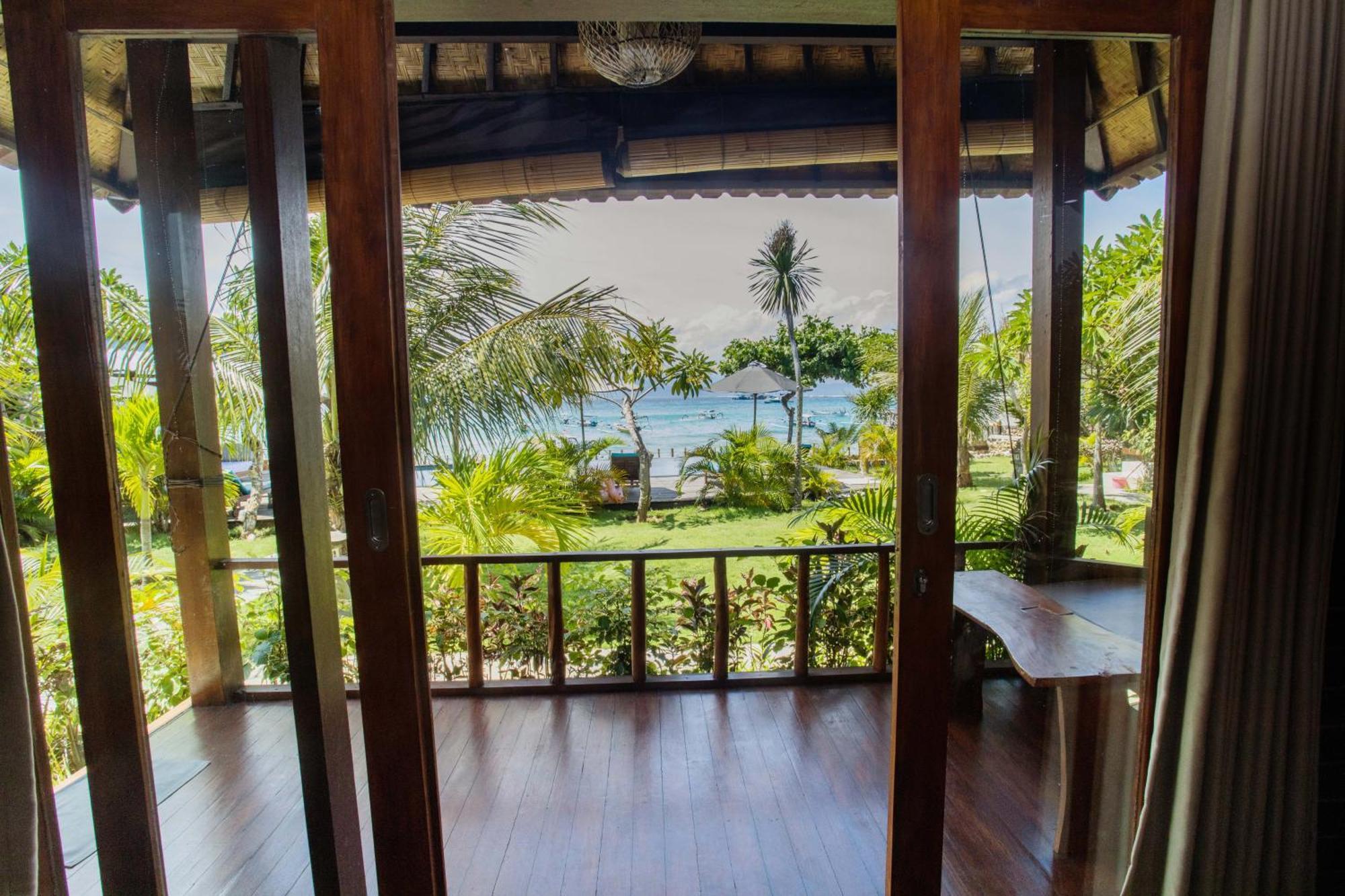 D'Muncuk Huts Lembongan Hotell Exteriör bild