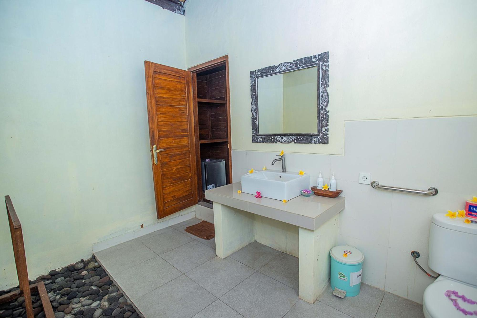 D'Muncuk Huts Lembongan Hotell Exteriör bild