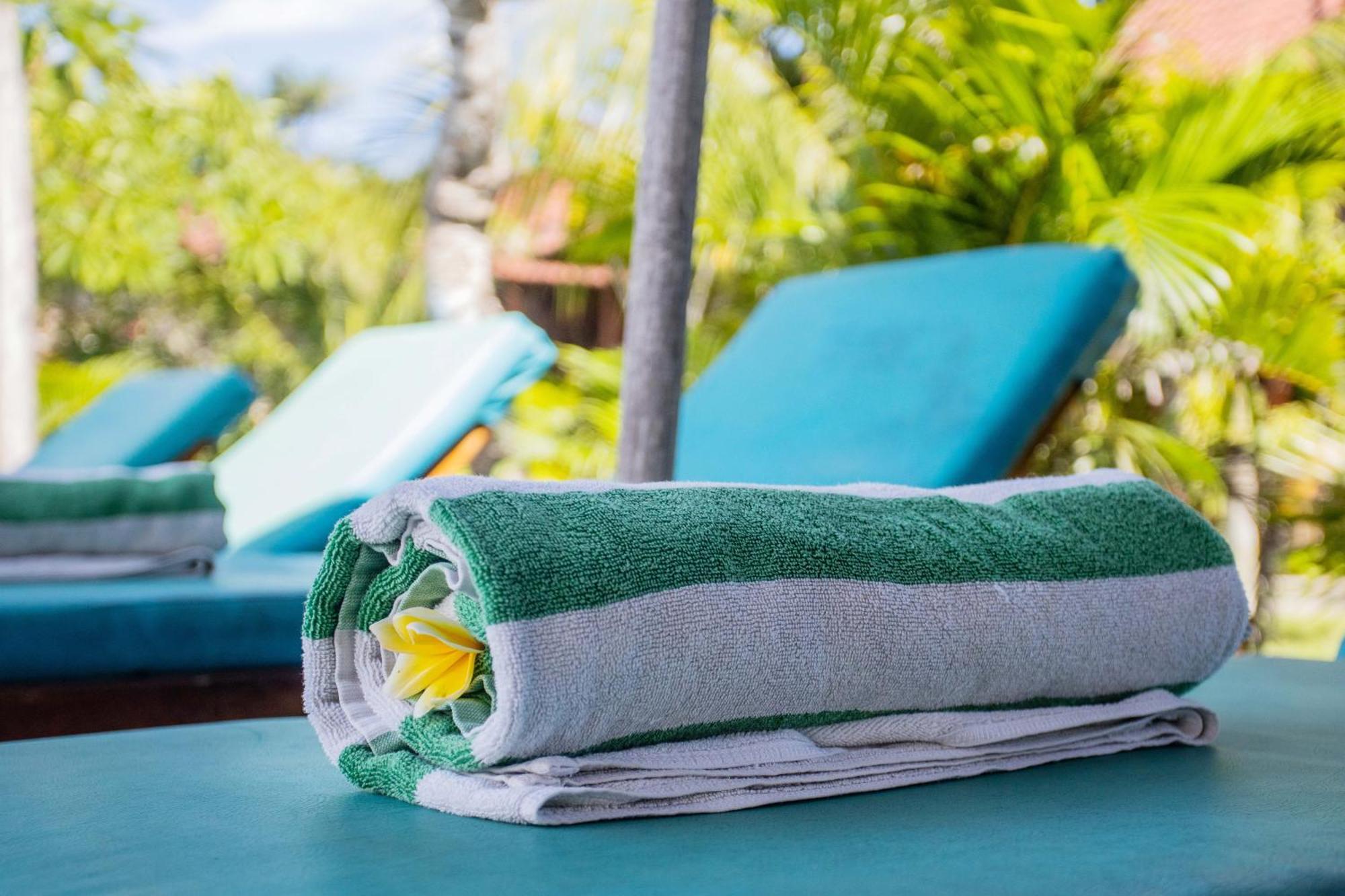 D'Muncuk Huts Lembongan Hotell Exteriör bild