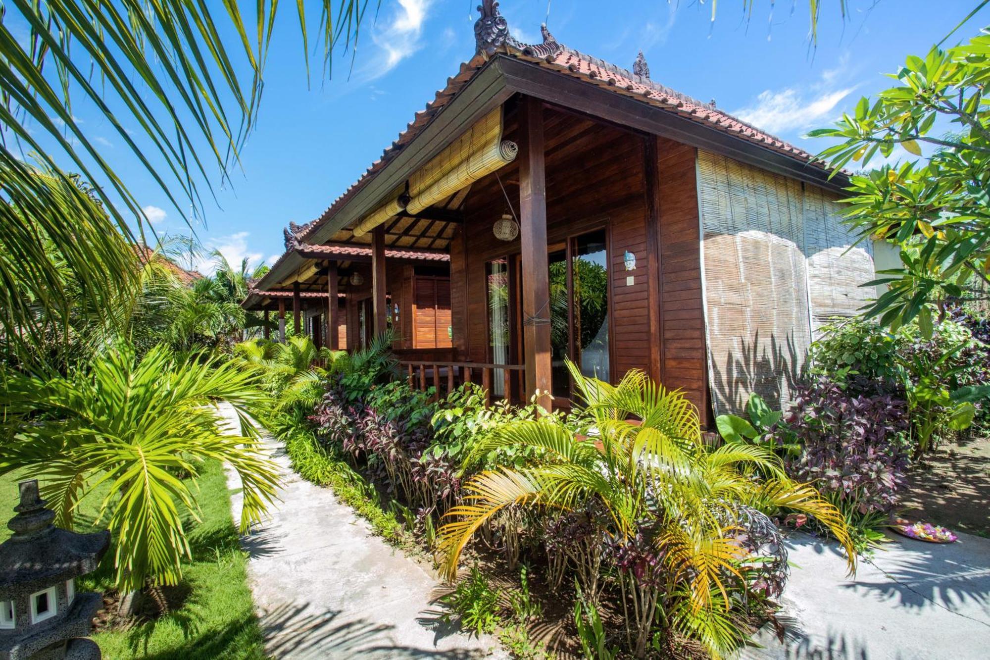 D'Muncuk Huts Lembongan Hotell Exteriör bild