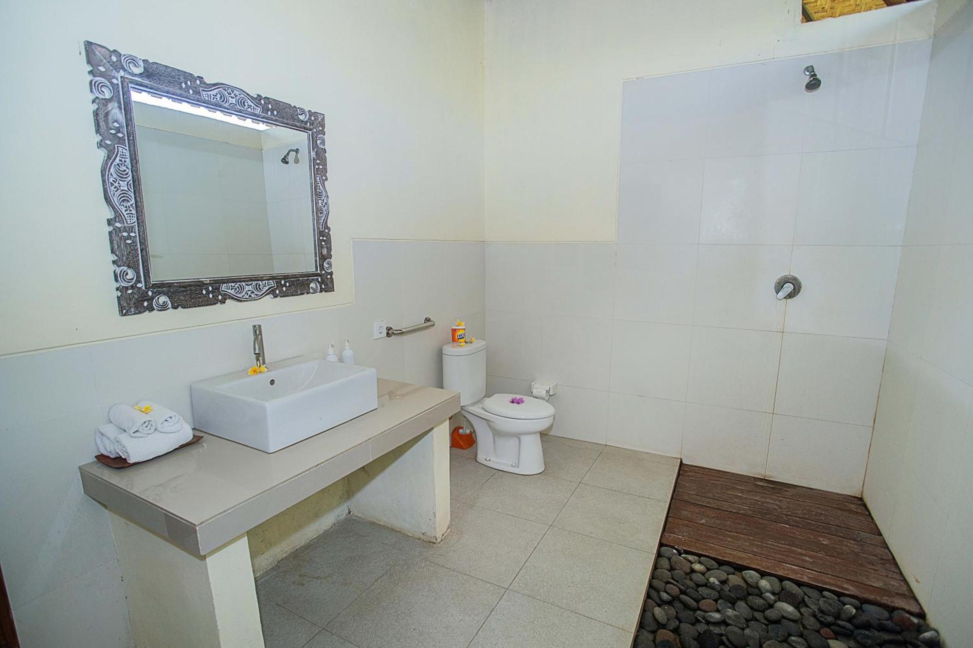D'Muncuk Huts Lembongan Hotell Exteriör bild