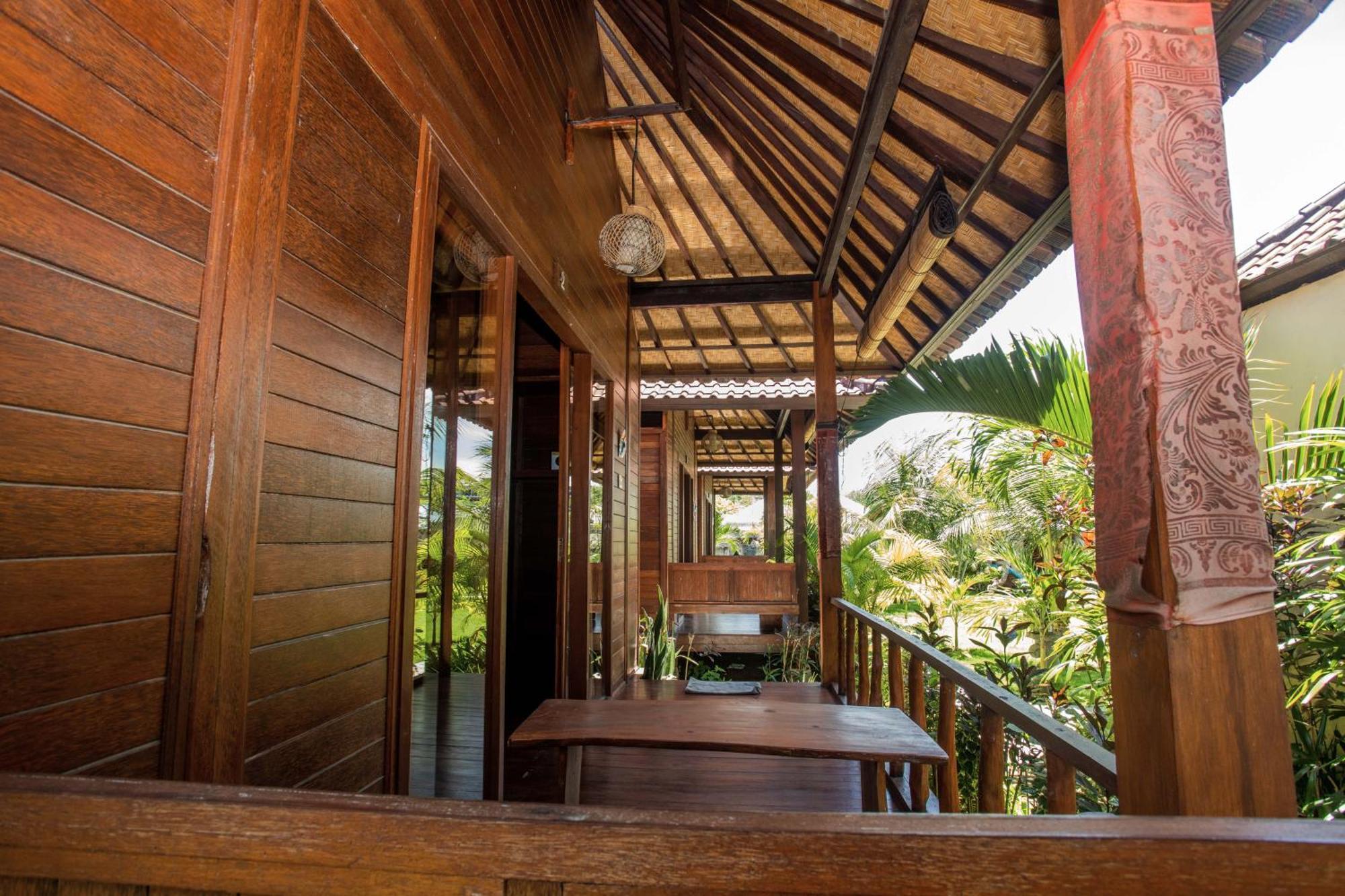 D'Muncuk Huts Lembongan Hotell Exteriör bild